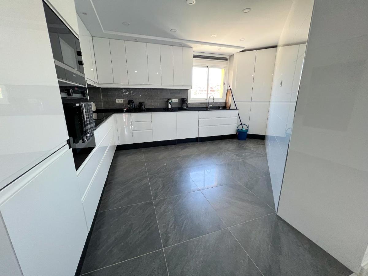 Luxury Three Bedroom Apartment At Estepona Zewnętrze zdjęcie