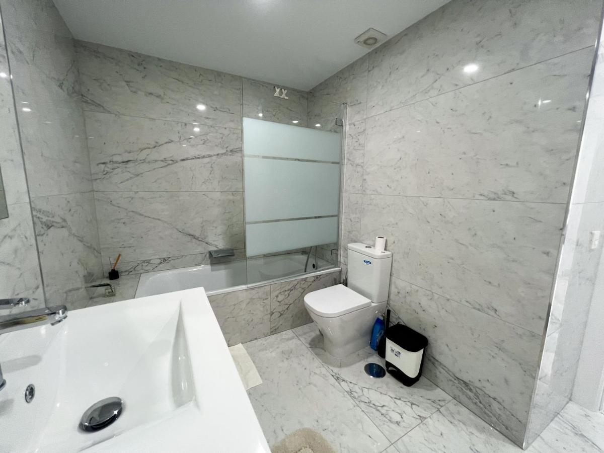 Luxury Three Bedroom Apartment At Estepona Zewnętrze zdjęcie
