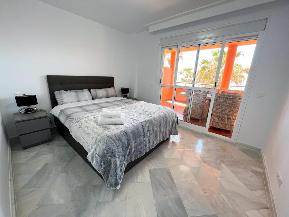 Luxury Three Bedroom Apartment At Estepona Zewnętrze zdjęcie