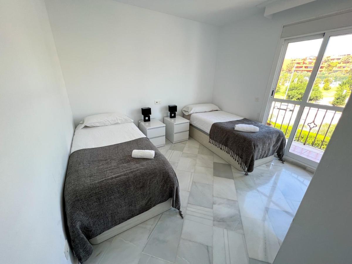 Luxury Three Bedroom Apartment At Estepona Zewnętrze zdjęcie