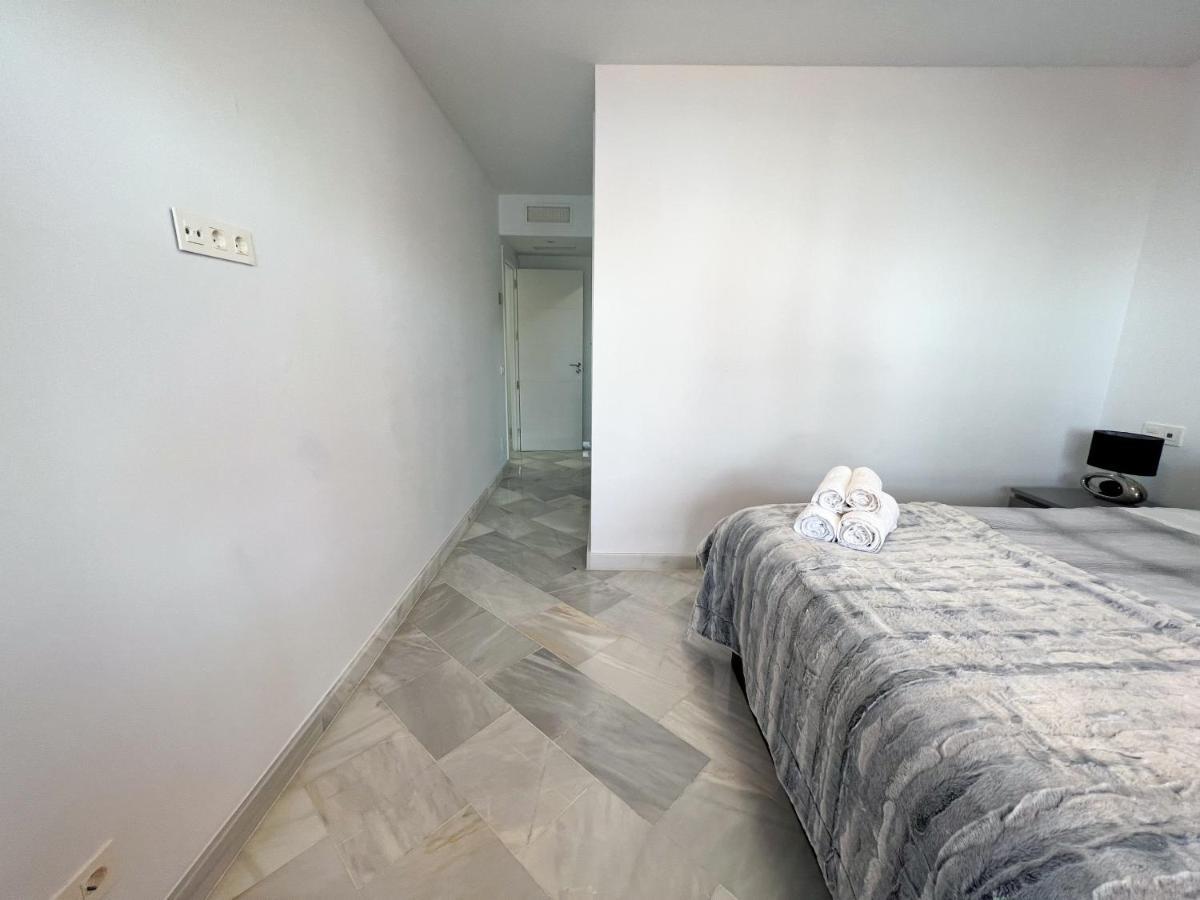 Luxury Three Bedroom Apartment At Estepona Zewnętrze zdjęcie