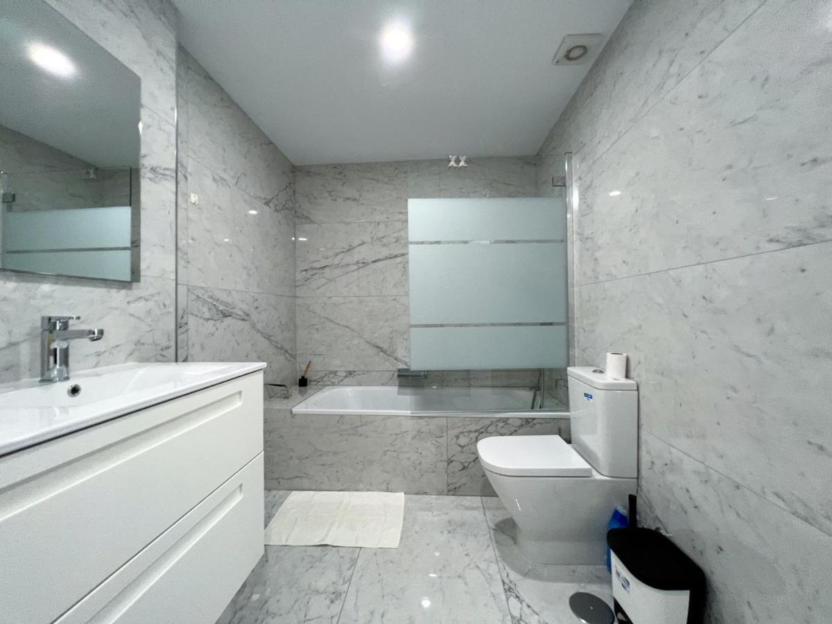 Luxury Three Bedroom Apartment At Estepona Zewnętrze zdjęcie