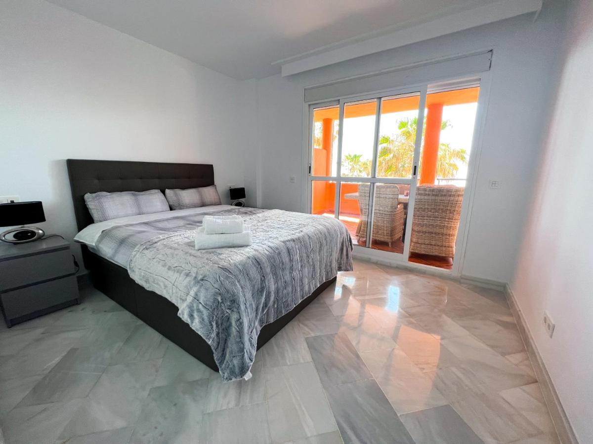 Luxury Three Bedroom Apartment At Estepona Zewnętrze zdjęcie