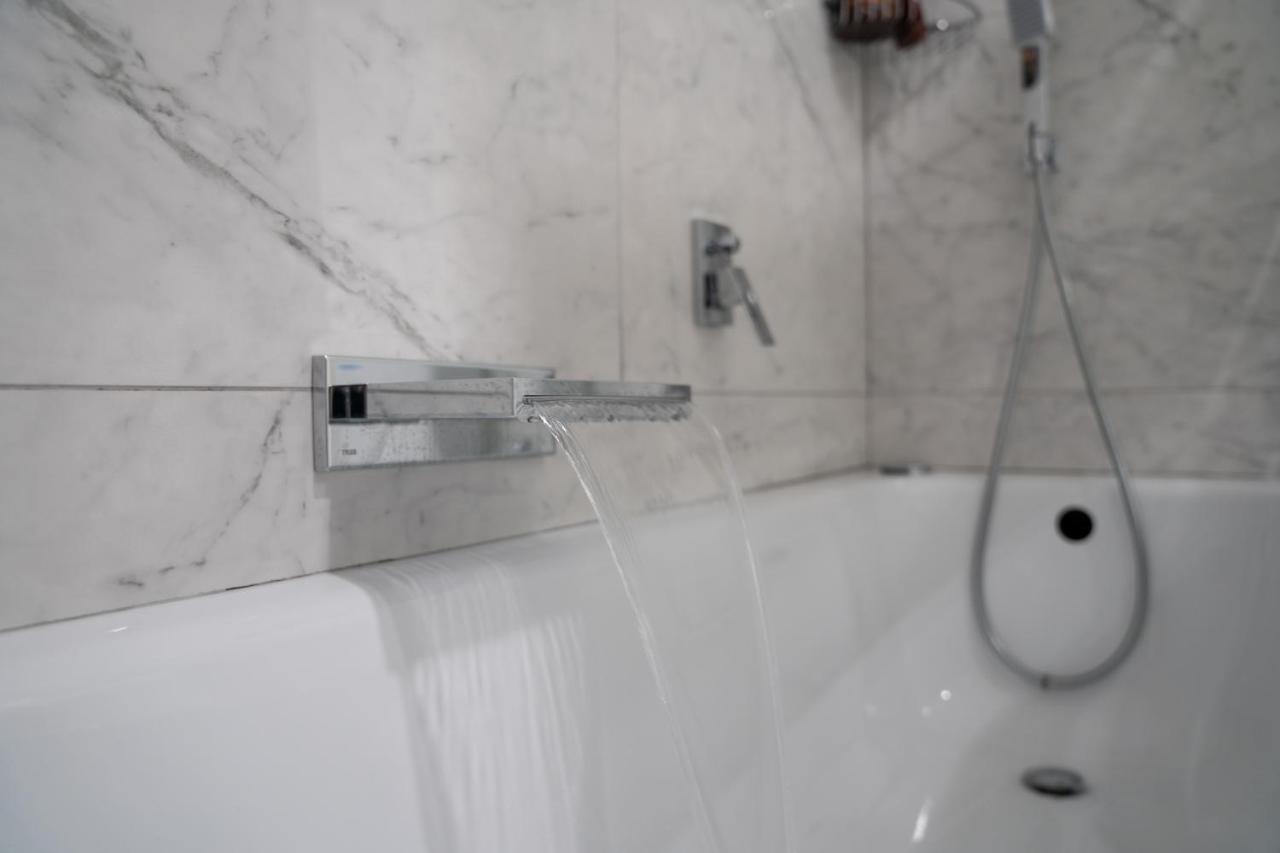 Luxury Three Bedroom Apartment At Estepona Zewnętrze zdjęcie