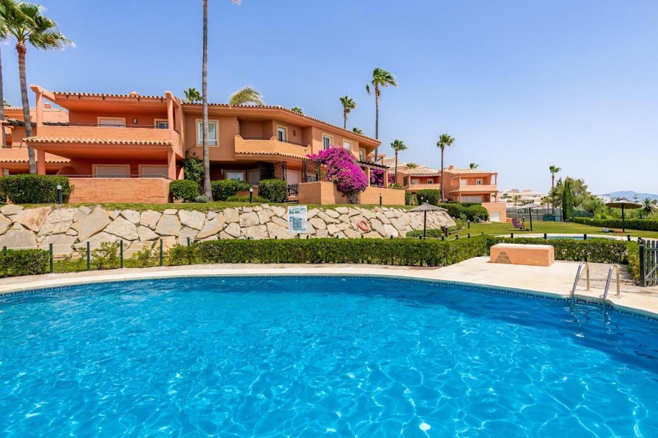 Luxury Three Bedroom Apartment At Estepona Zewnętrze zdjęcie